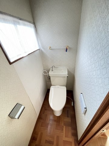 柏井町1丁目　戸建のトイレ