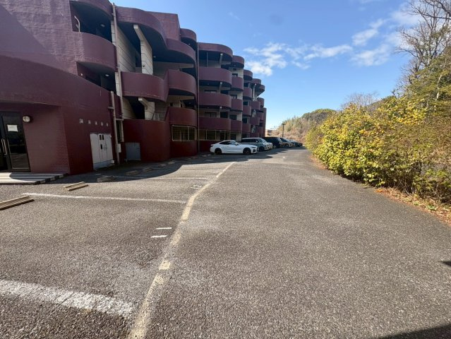 Gluck21の駐車場