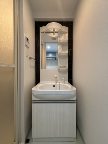 Ｍ－ＲＥＳＩＤＥＮＣＥ新大阪Ｇａｒｄｅｎの洗面所