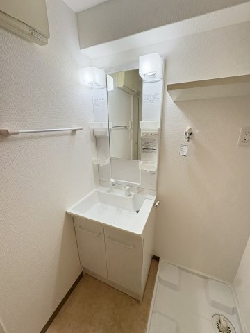  ウイング赤坂　舞鶴小学校区の独立洗面台|ウイング赤坂