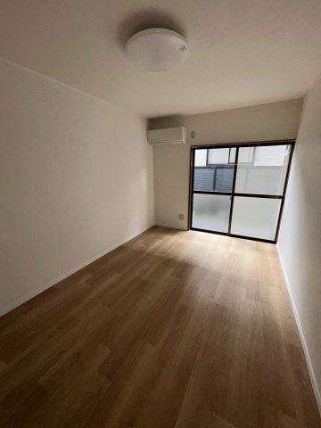 リノスタイル草加の洋室