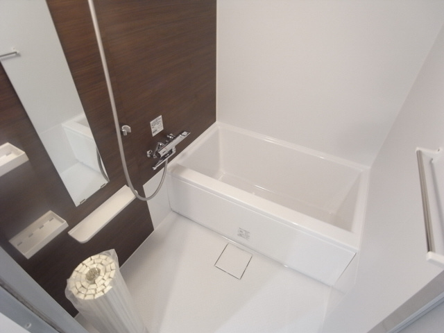 ブラントゥール芦屋の浴室