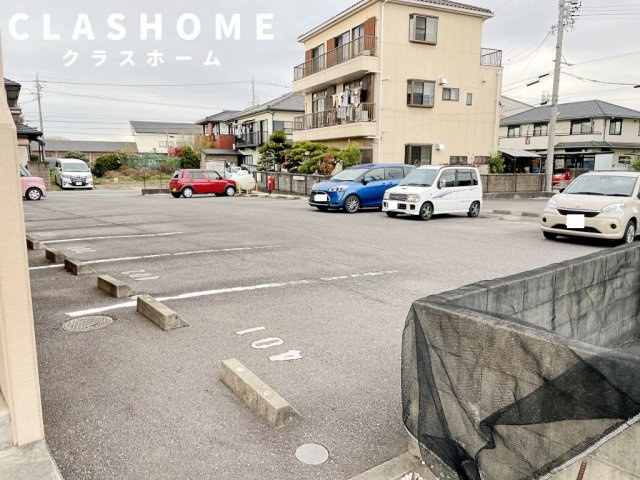 ネバーランド里　　刈谷市近郊の賃貸ならクラスホーム刈谷店の駐車場