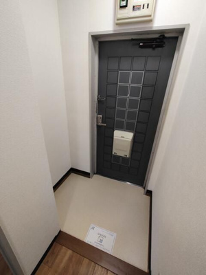 【玄関】 | ロイヤルストーク