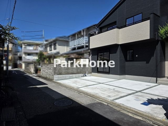 高知市昭和町 1棟1 新築戸建ての前面道路含む現地写真