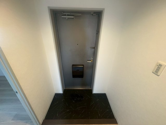 パークハイツアイリス5番館の玄関