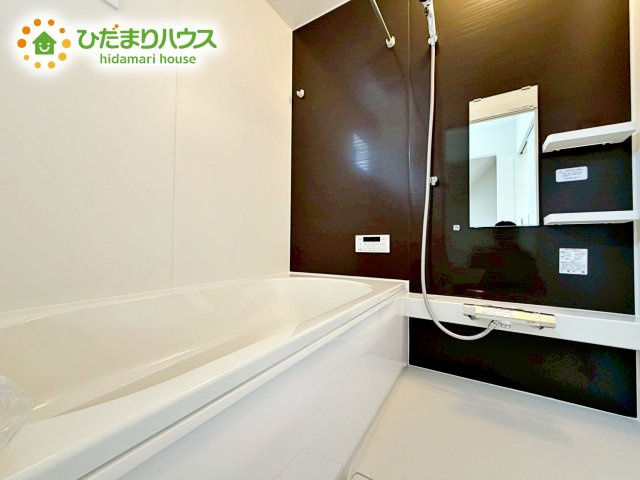 【収納】 | 水戸市赤塚1期　新築戸建　1号棟 | 玄関収納充実。明るい光が差し込む清潔感あふれる玄関。