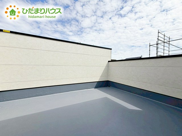 【収納】 | 水戸市赤塚1期　新築戸建　1号棟 | たくさんの洋服をかけてもシワになりにくいウォークインクローゼット。洋服以外にも、普段使わない家電やスーツケース、ストック品など何でも片付く嬉しい空間です。