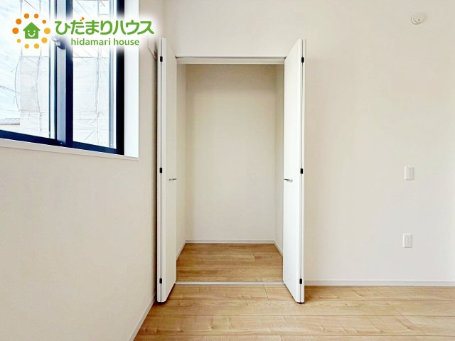 【居間・リビング】 | 水戸市赤塚1期　新築戸建　1号棟 | おもちゃを広げてもゆとりのあるリビングは、お子様の成長を見守っていく、大切な空間です♪