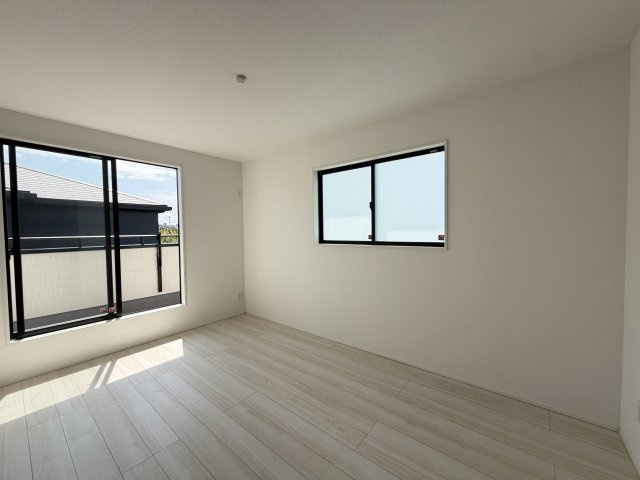 うるま市喜仲（全3棟）の洋室|※同仕様写真です