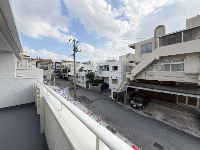 うるま市喜仲（全3棟）のバルコニー|※同仕様写真です