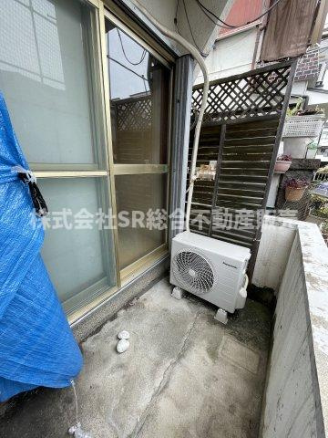 六万寺町3丁目中古戸建のその他共用部分|外用のお子様のおもちゃ、植木鉢等を置けるスペースがあります！