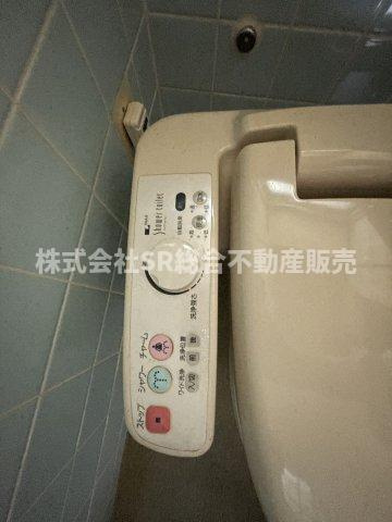 六万寺町3丁目中古戸建のトイレ|温水洗浄便座付き♪