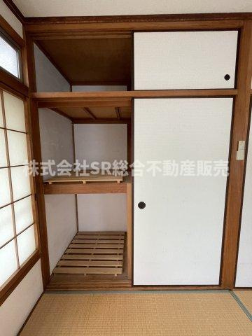 六万寺町3丁目中古戸建の収納|便利な収納スペースです