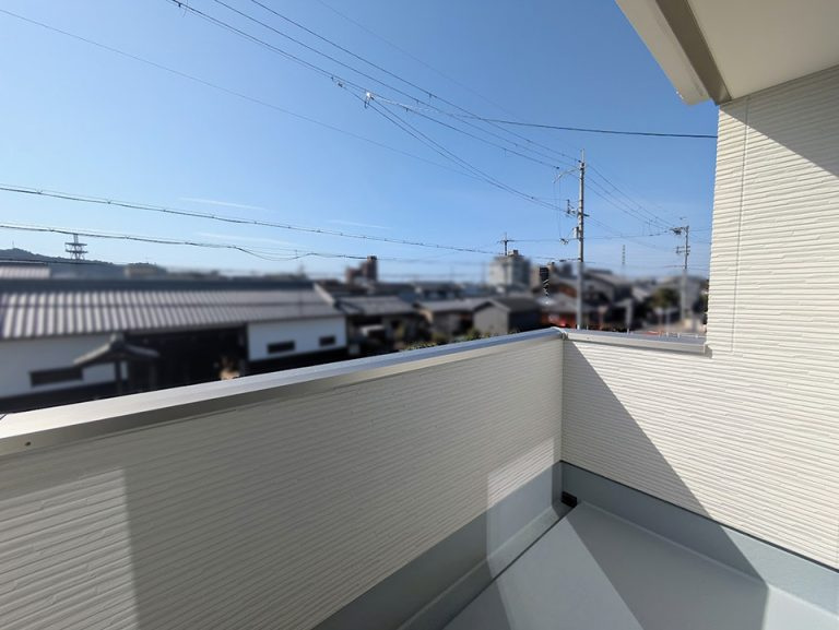 栗東市手原4丁目　新築戸建のバルコニー