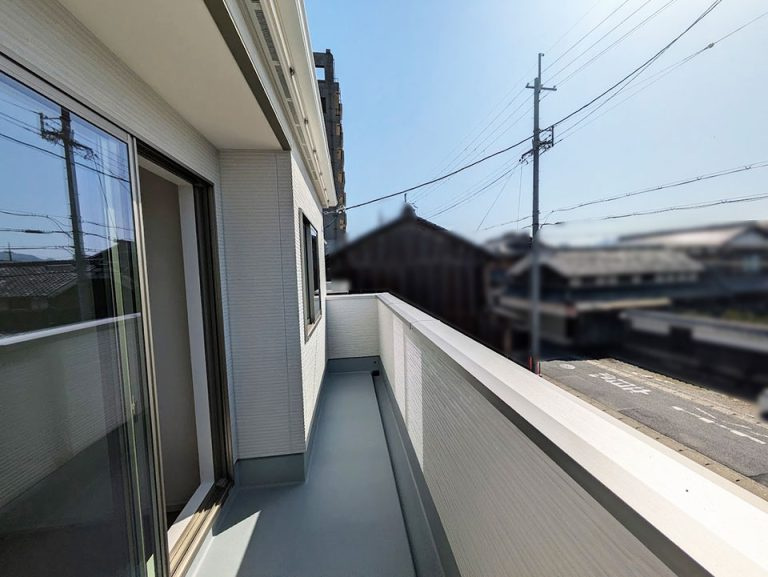 栗東市手原4丁目　新築戸建のバルコニー