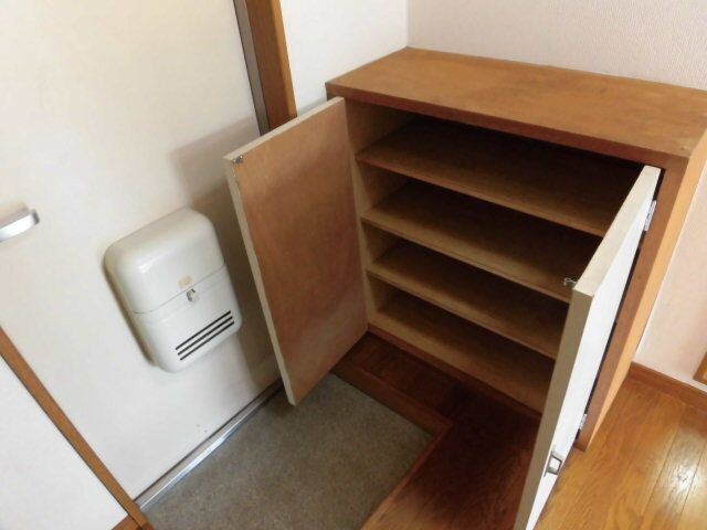 ルーミー高砂Ⅱの玄関