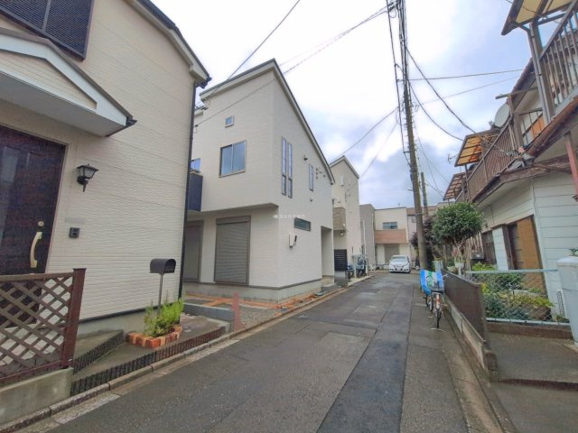 ふじみ野市駒西１丁目の新築一戸建の前面道路含む現地写真|北東側４m道路です。