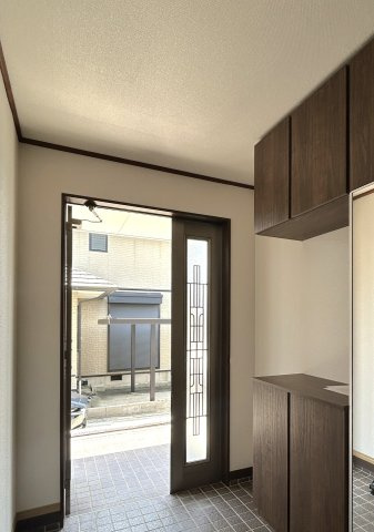 リフォーム済中古戸建　大垣市東前　平成3年築の玄関