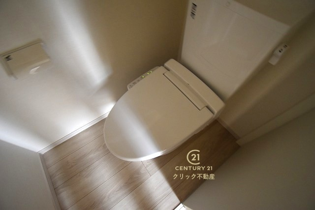 TERRACE　水戸市元吉田町　6期 　限定1棟！のトイレ|毎日使う空間と機能だから、いつまでも清潔なスペースであってほしいのがトイレです。お掃除しやすいシンプルなデザインです。