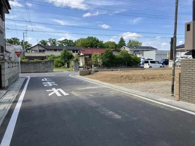 BLOOMING GARDEN　行田市富士見町2丁目の前面道路含む現地写真