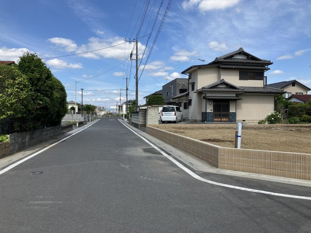 BLOOMING GARDEN　行田市富士見町2丁目の前面道路含む現地写真