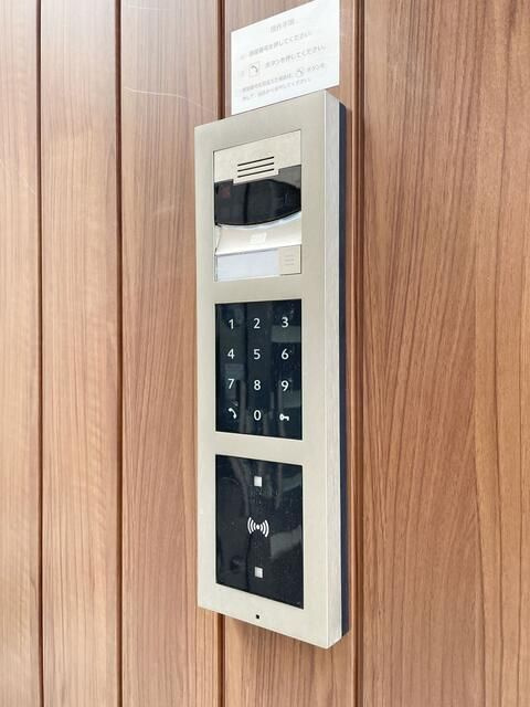 アルモニー三軒茶屋のエントランス