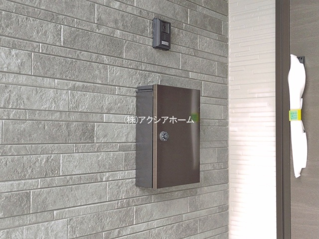 所沢市中新井4丁目・全1棟　新築一戸建　～LDK17帖～の区画図|カースペース並列3台・整形地・土地面積195.55平米（約59.15坪）