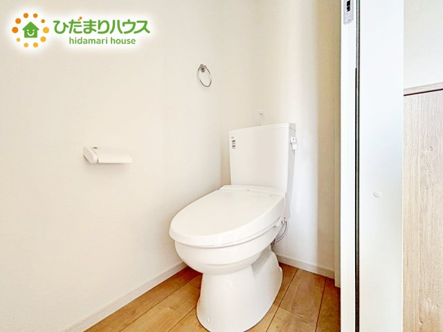 【独立洗面台】 | 水戸市赤塚1期　新築戸建　2号棟 | 三面鏡は自分では見えにくいところまで見ることができるので、身だしなみを整える際などにはとても便利です(*^^*)