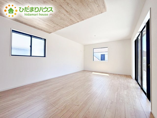 【収納】 | 水戸市赤塚1期　新築戸建　2号棟 | シューズボックスは、家族全員の靴が入るため、散らかりがちな玄関もスッキリ片付きますね。