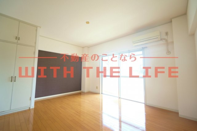 諏訪野ビルの洋室|使い勝手のいい洋室です