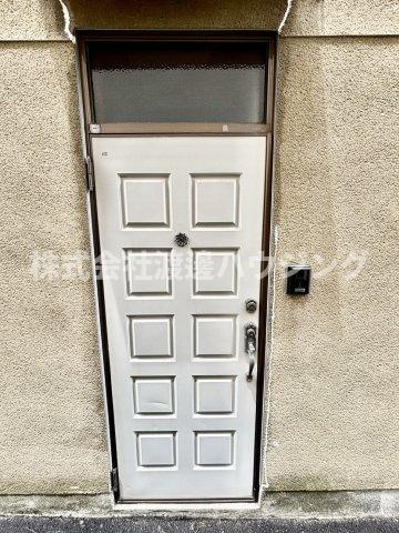 野江内代一戸建の玄関
