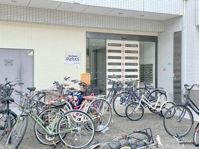 サザンパークス　仲介手数料無料のエントランス