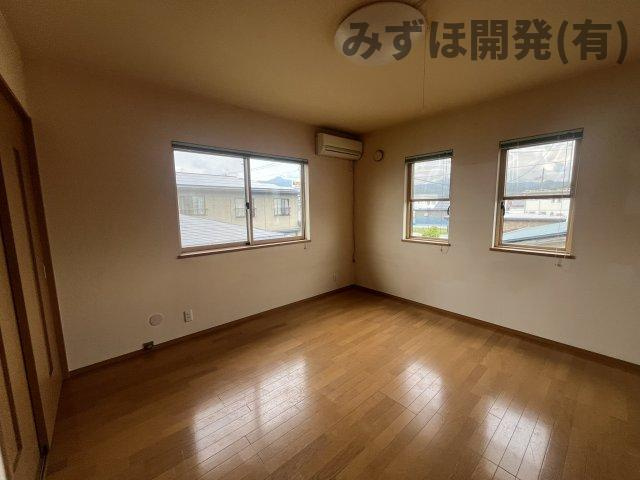 東根市四ツ家1丁目6-15の洋室|2階洋室です。