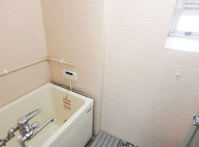 古賀第二ビル【キャッシュバック対象物件】の浴室|日々の疲れを癒すお風呂付です