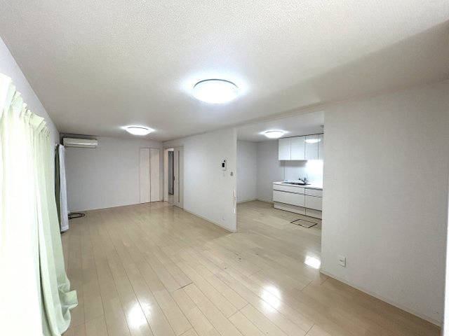 【居間・リビング】の画像