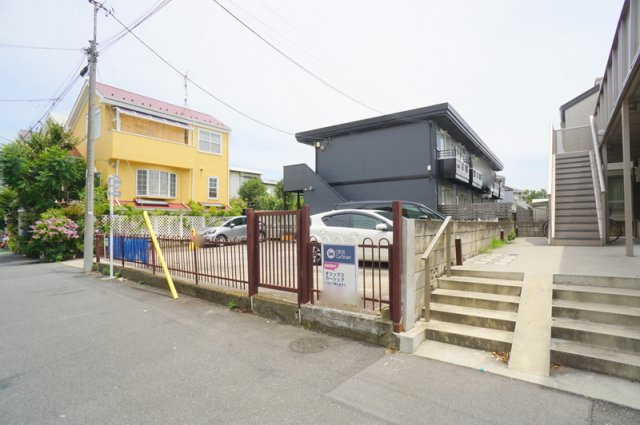南馬込１　土地の外観|☆現況建物（賃貸中）☆
・1988年9月築
・共同住宅
・木造亜鉛メッキ鋼板葺2階建
・延べ床面積233.14㎡