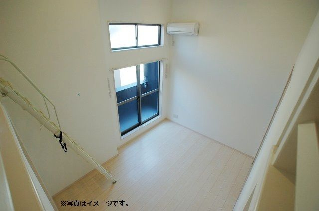 プレシャス　ソルーナ　博多駅南	の居間・リビング