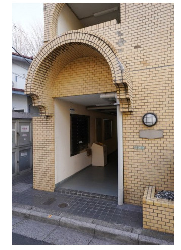 世田谷区大原２丁目の賃貸マンションのエントランス