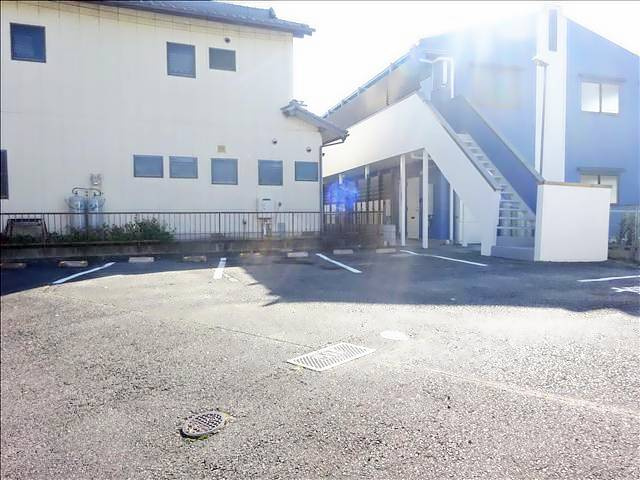 　☆ フジメゾン日進 ☆の駐車場