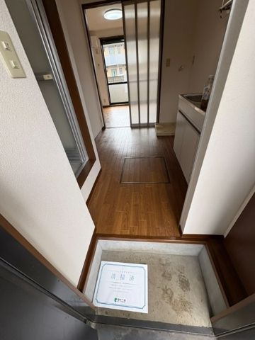 ファミール藤崎(E-134)の玄関