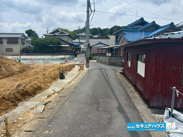 【同施工物件ご案内可能】みよし市莇生町小金下　全2棟の前面道路含む現地写真|事前予約にて現地ご見学いただけます！お気軽にお問い合わせください♪
■株式会社　セキュアハウス　豊明店■
住宅ローンに強く、知識、経験豊富なスタッフ在籍
お客様に寄り添い、ご成約後もサポート致します。