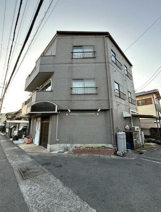 大津市真野２丁目の店舗一部