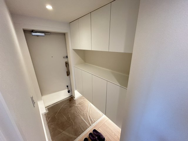 【玄関】 | ラフィネス西宮北口サウスコート | 明るい玄関です