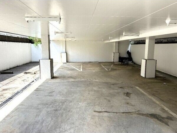 エスポワールトミタの駐車場|駐車場があります