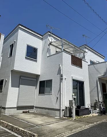 【中古】鶴ヶ島市脚折町中古住宅の外観|スーパーやコンビニも徒歩圏内
