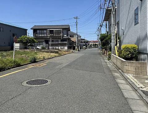 【中古】鶴ヶ島市脚折町中古住宅の前面道路含む現地写真