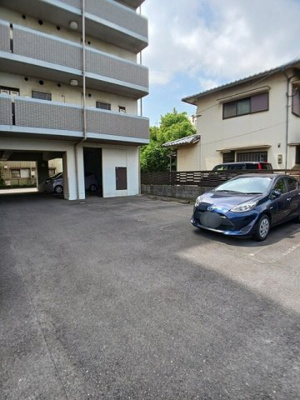 【駐車場】 | リバーサイド中島