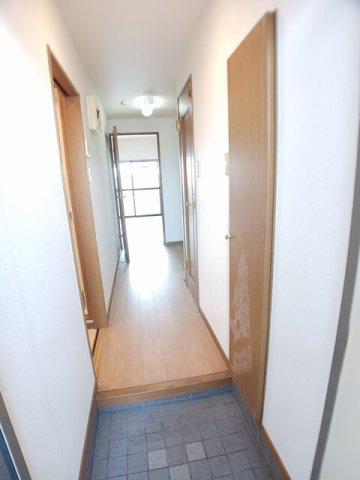 【玄関】 | リバーサイド中島