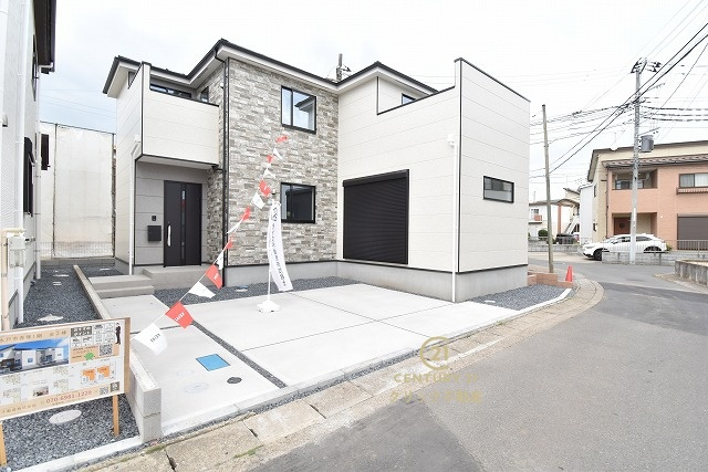 GRACE　水戸市赤塚　1期 　1の駐車場|駐車場は十分なスペース。ご家族それぞれが車をご所有の場合や、来客の際も安心です。
内覧可能です。ご予約はHPから、またお電話でもお気軽にどうぞ。